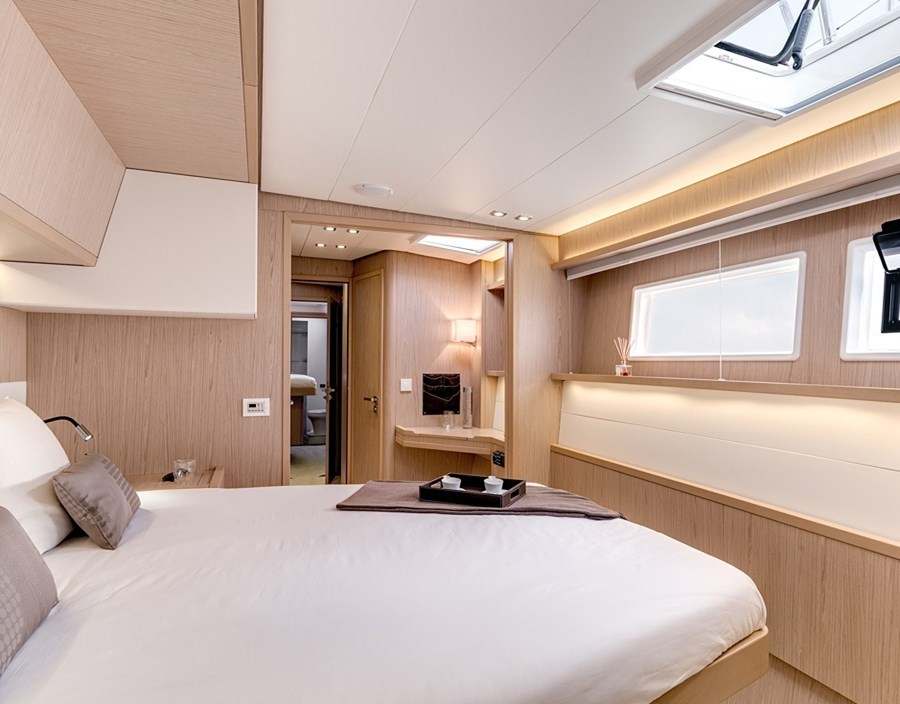 Sypialnia na Katamaranie Luxury
